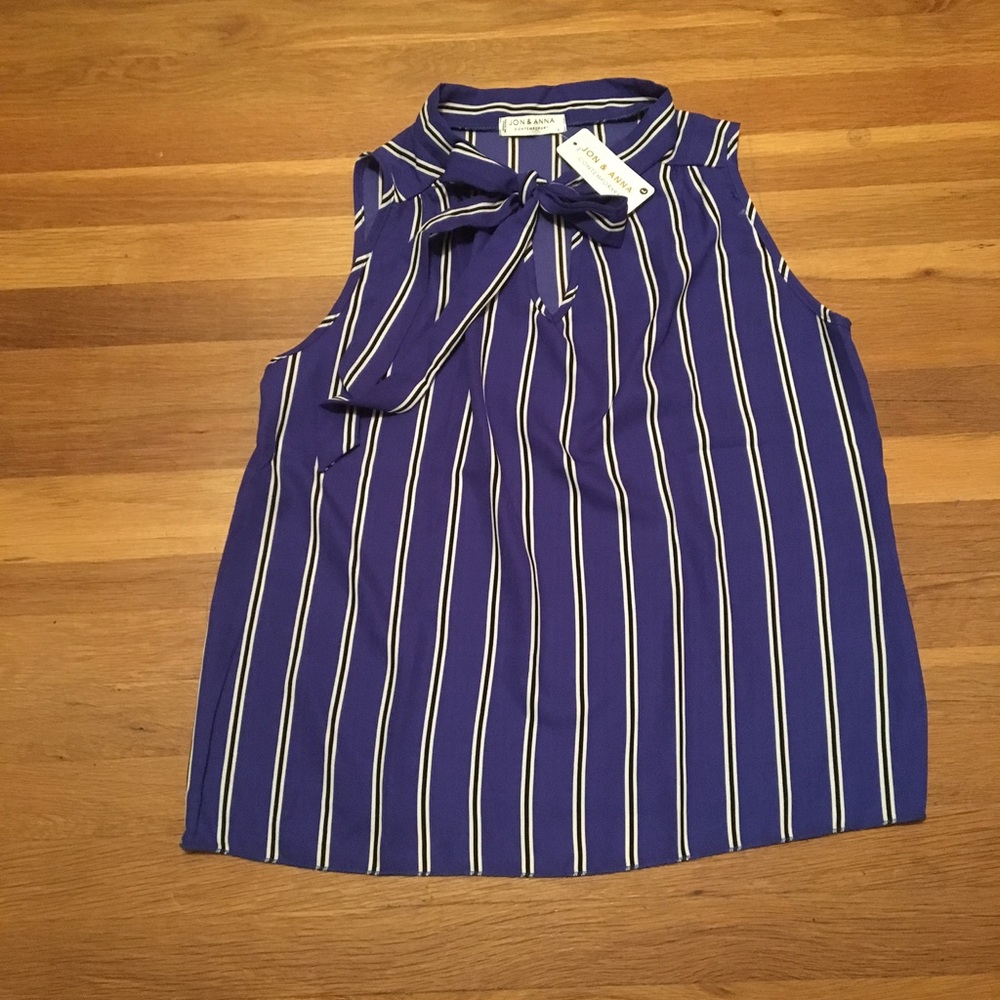 Sleeveless front tie dress Blouse